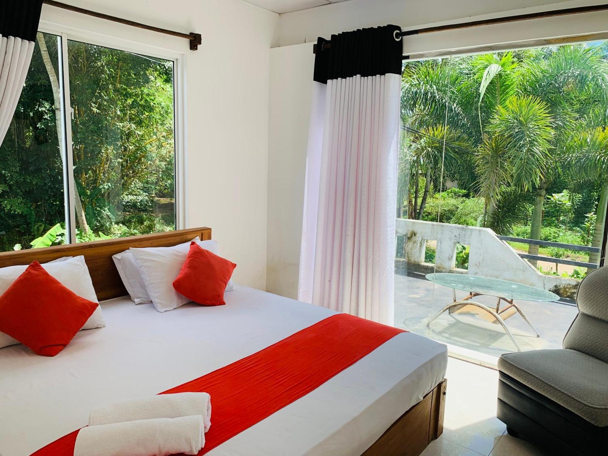 Chill House Safari Resort ウダワラウェ エクステリア 写真
